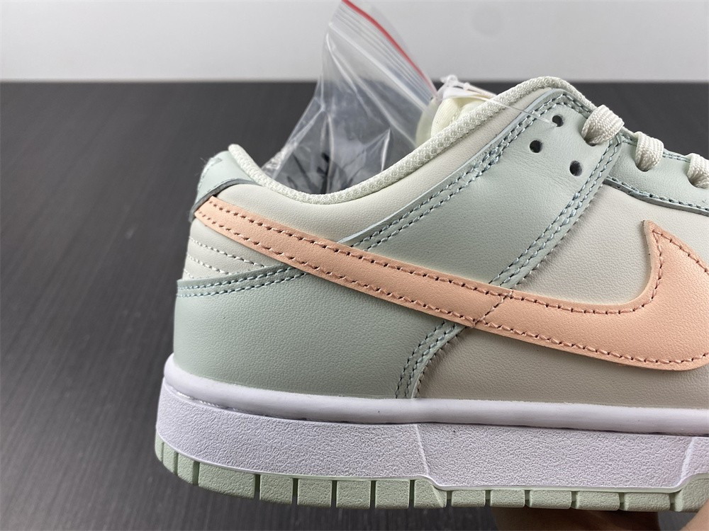 nike dunk low barely green (w) - dd1503-104