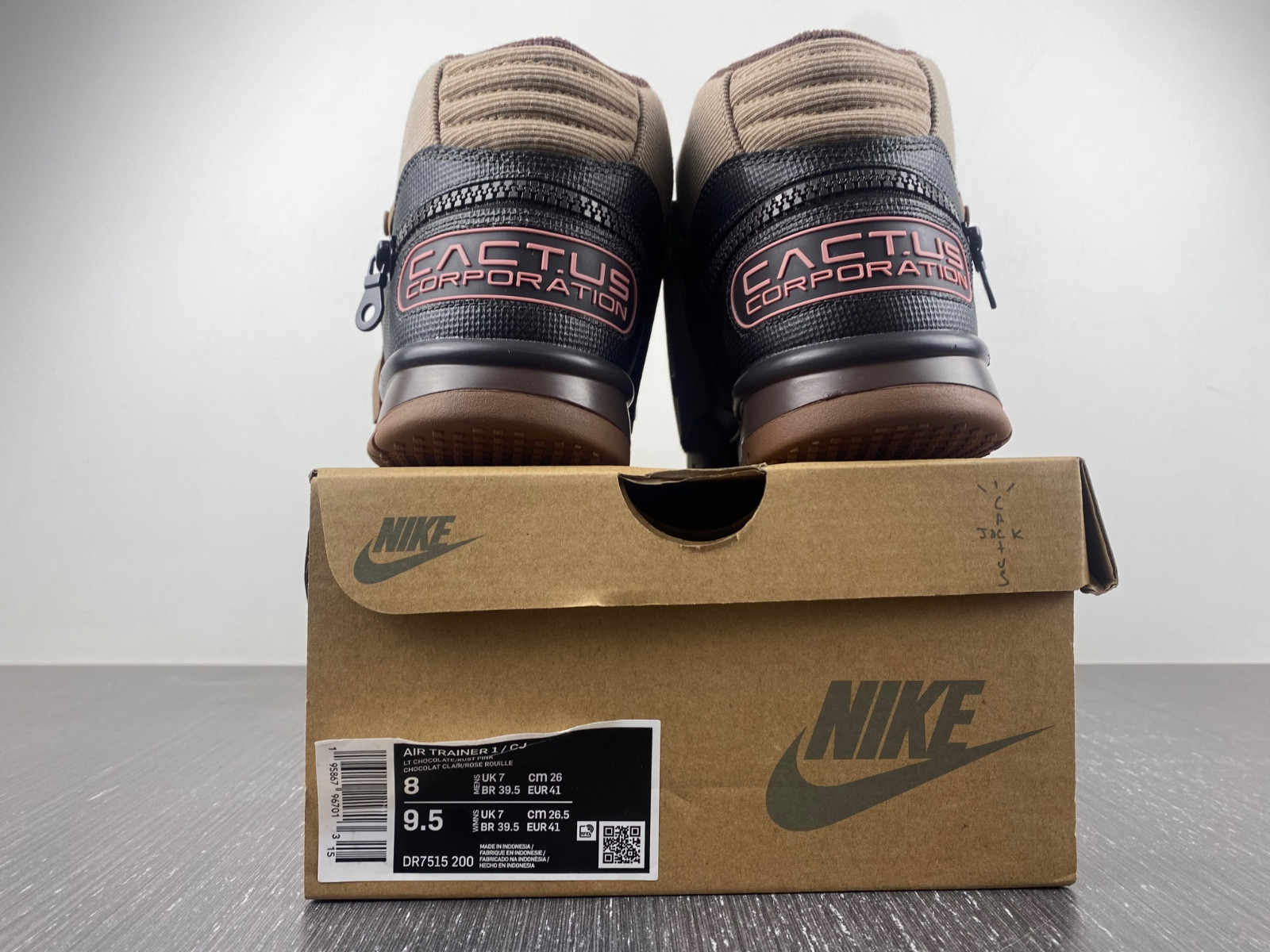 nike air trainer 1 sp travis scott wheat dr7515-200