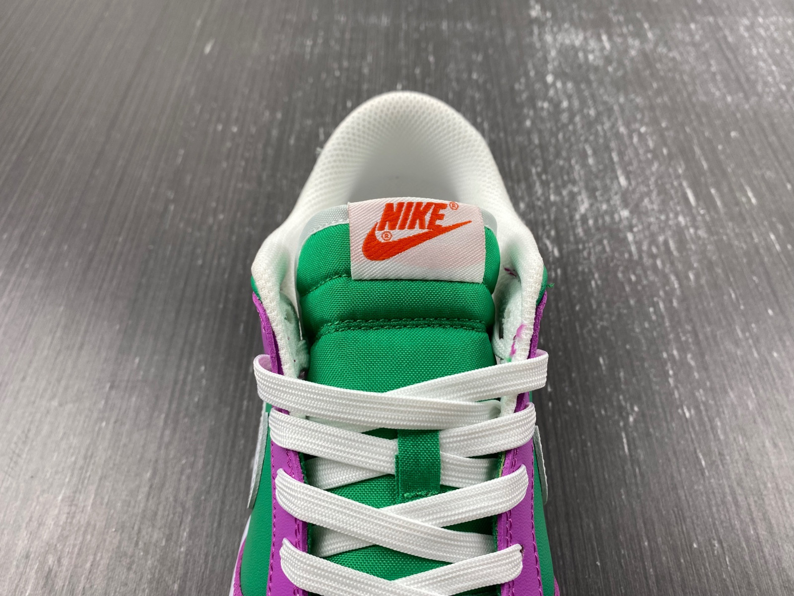 nike dunk low stadium green fuchsia (women