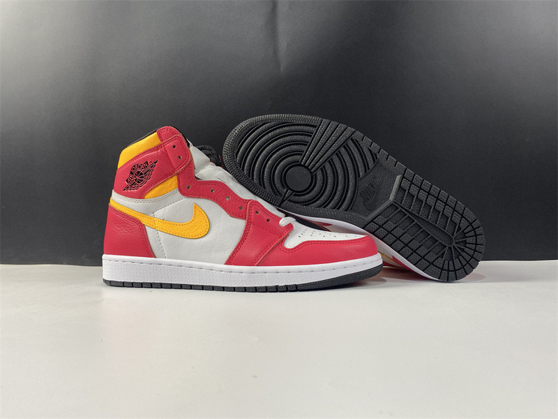 air jordan 1 high og“light fusion red” 555088-603