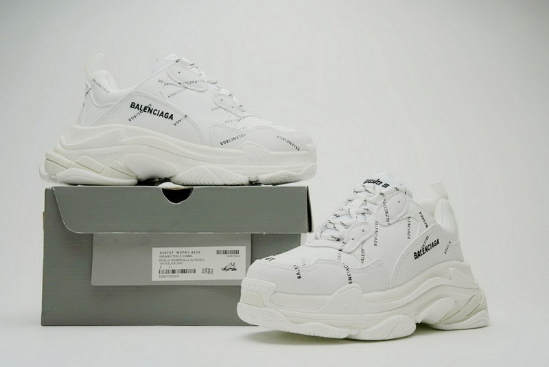 Ba*len*cia*ga triple s