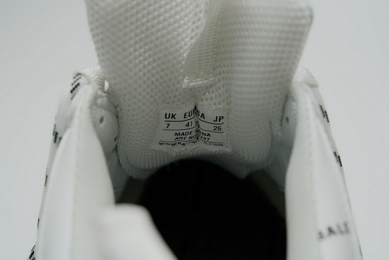 Ba*len*cia*ga triple s