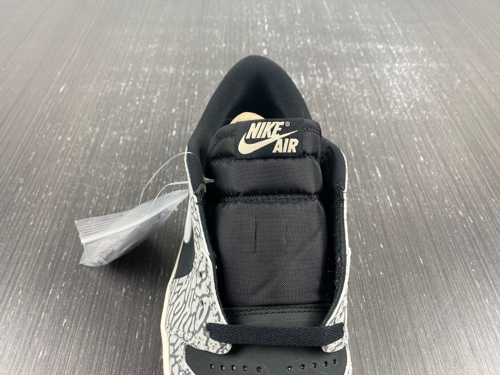 jordan 1 retro low og black cement - cz0790-001
