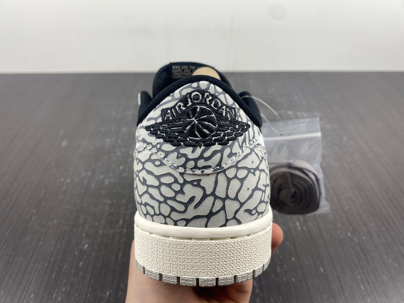 jordan 1 retro low og black cement - cz0790-001