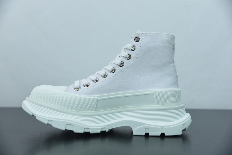 alex mcq tread slick boot in white