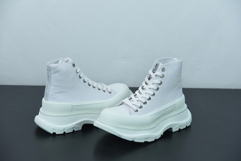 alex mcq tread slick boot in white