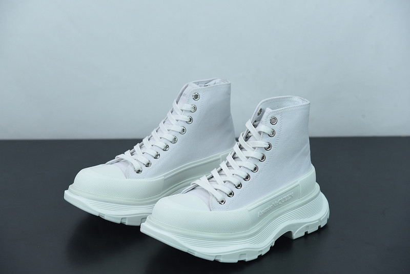 alex mcq tread slick boot in white