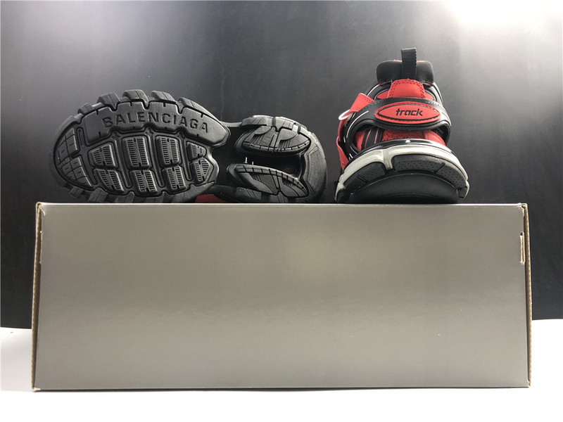 Ba*len*cia*ga track red with black
