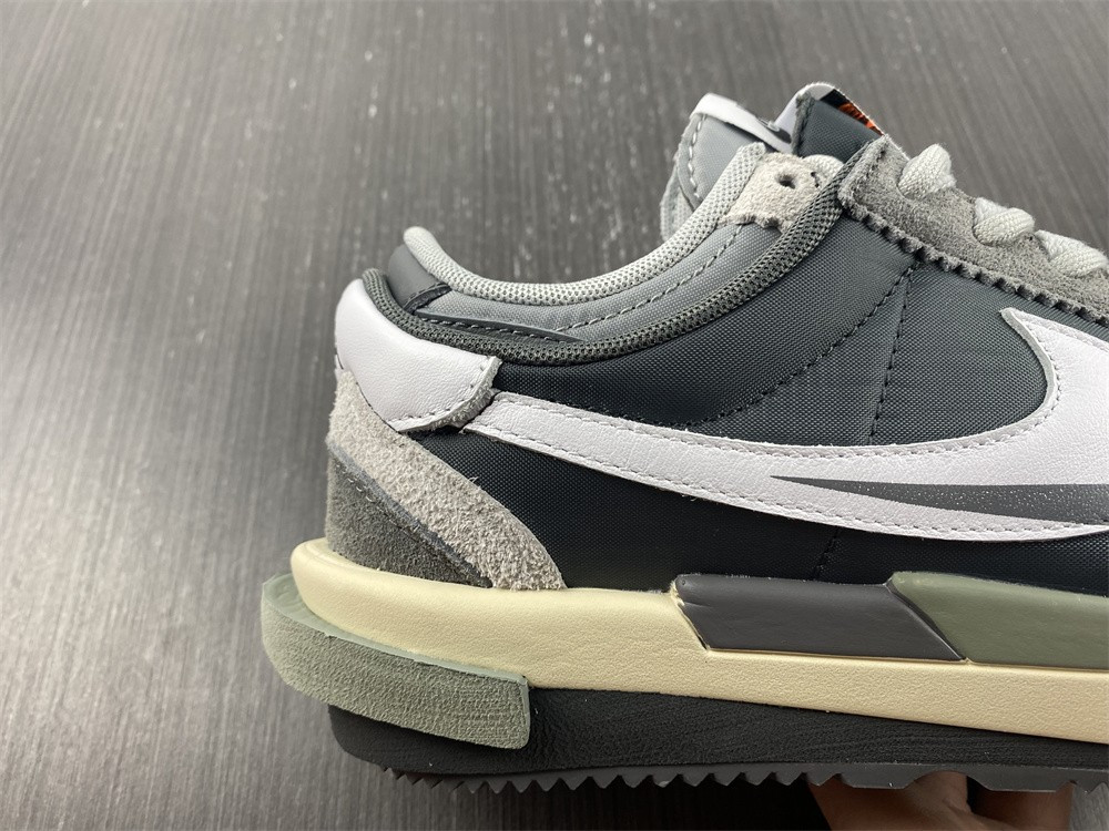 nike zoom cortez sp sacai iron grey - dq0581-001