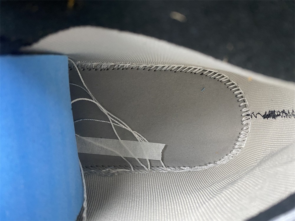 jordan 1 high element gore-tex light curry db2889-700