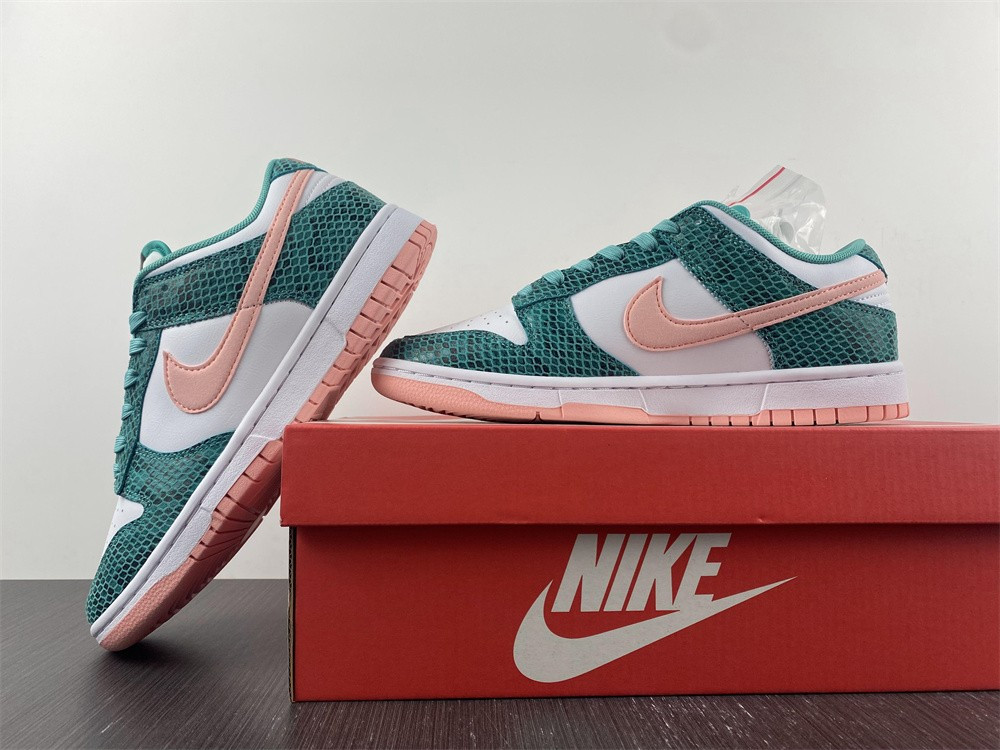 nike dunk low green snakeskin dr8577-300