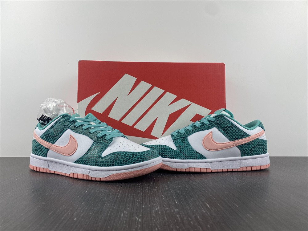 nike dunk low green snakeskin dr8577-300
