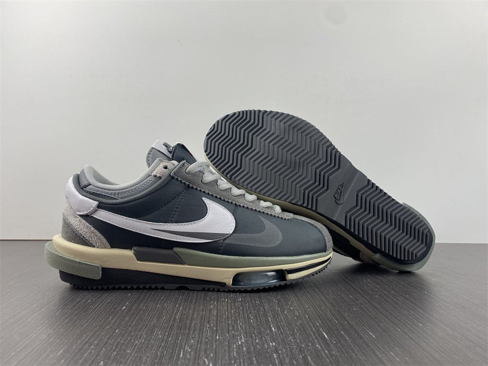 nike zoom cortez sp sacai iron grey - dq0581-001
