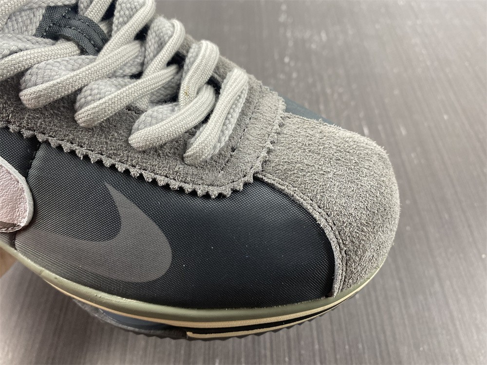 nike zoom cortez sp sacai iron grey - dq0581-001