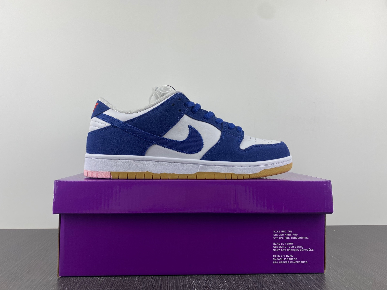 nike sb dunk low dodgers do9395-400