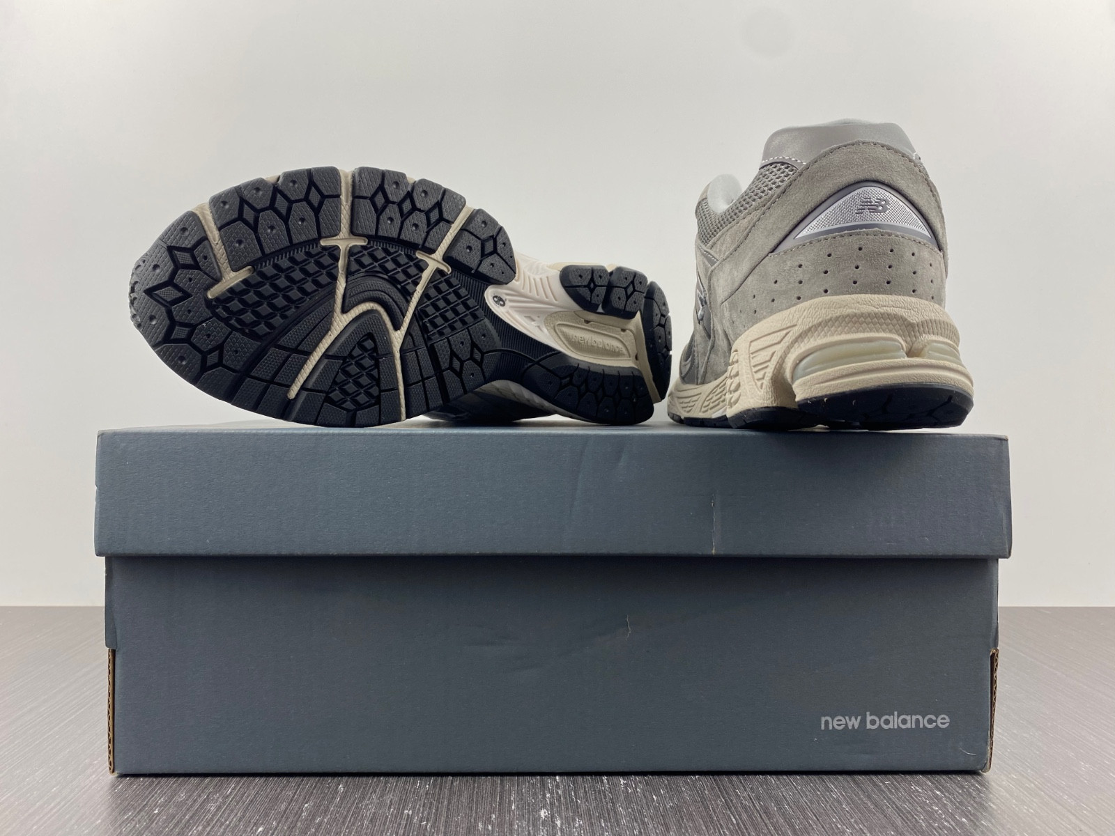 new Ba1an*e 2002r marblehead light aluminum ml2002rc