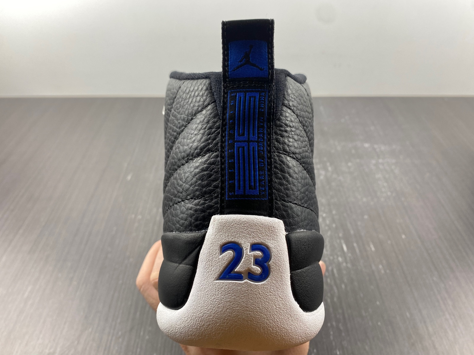 jordan 12 retro hyper royal (w) - ao6068-004