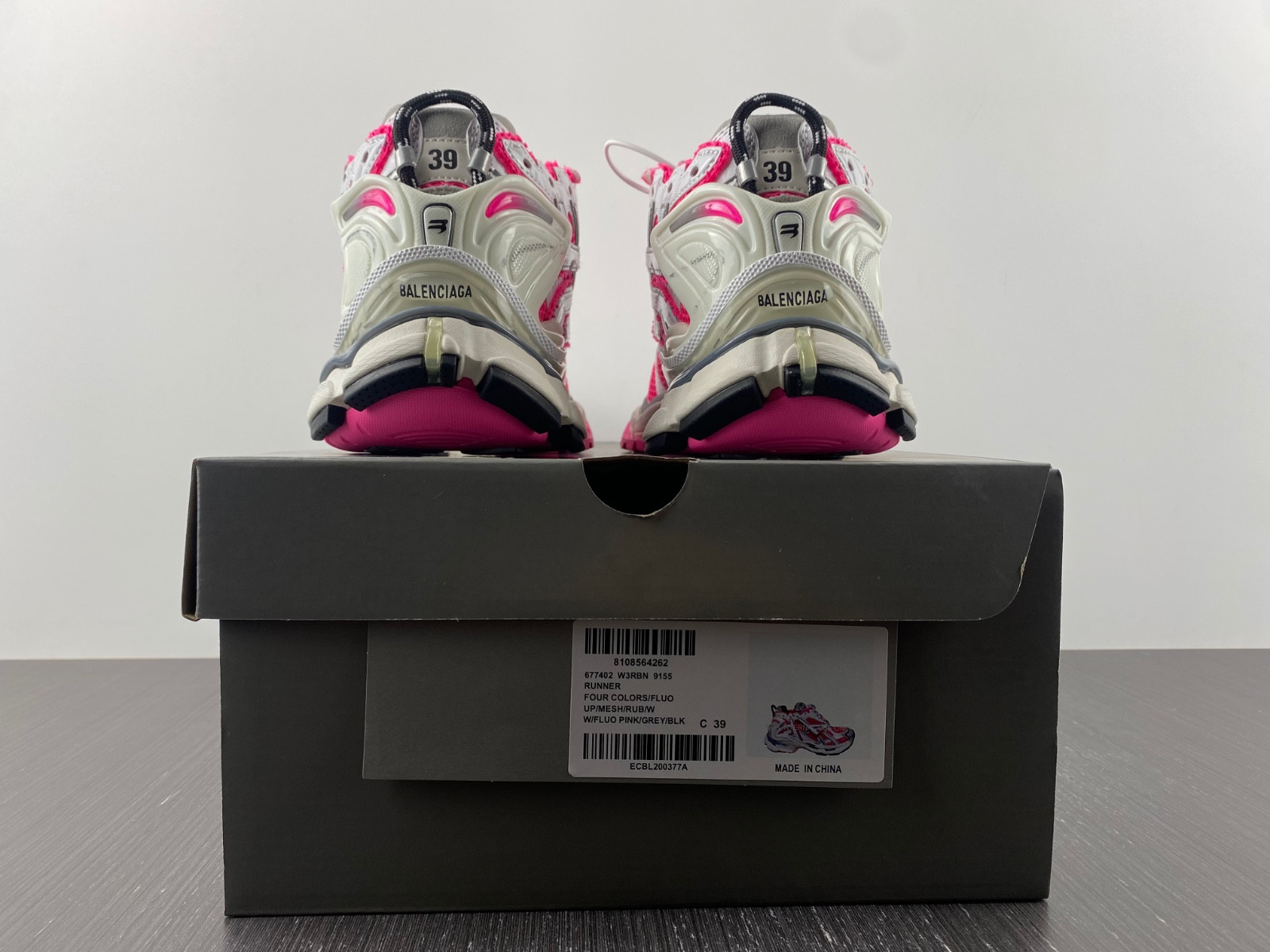 Ba*len*cia*ga runner sneaker