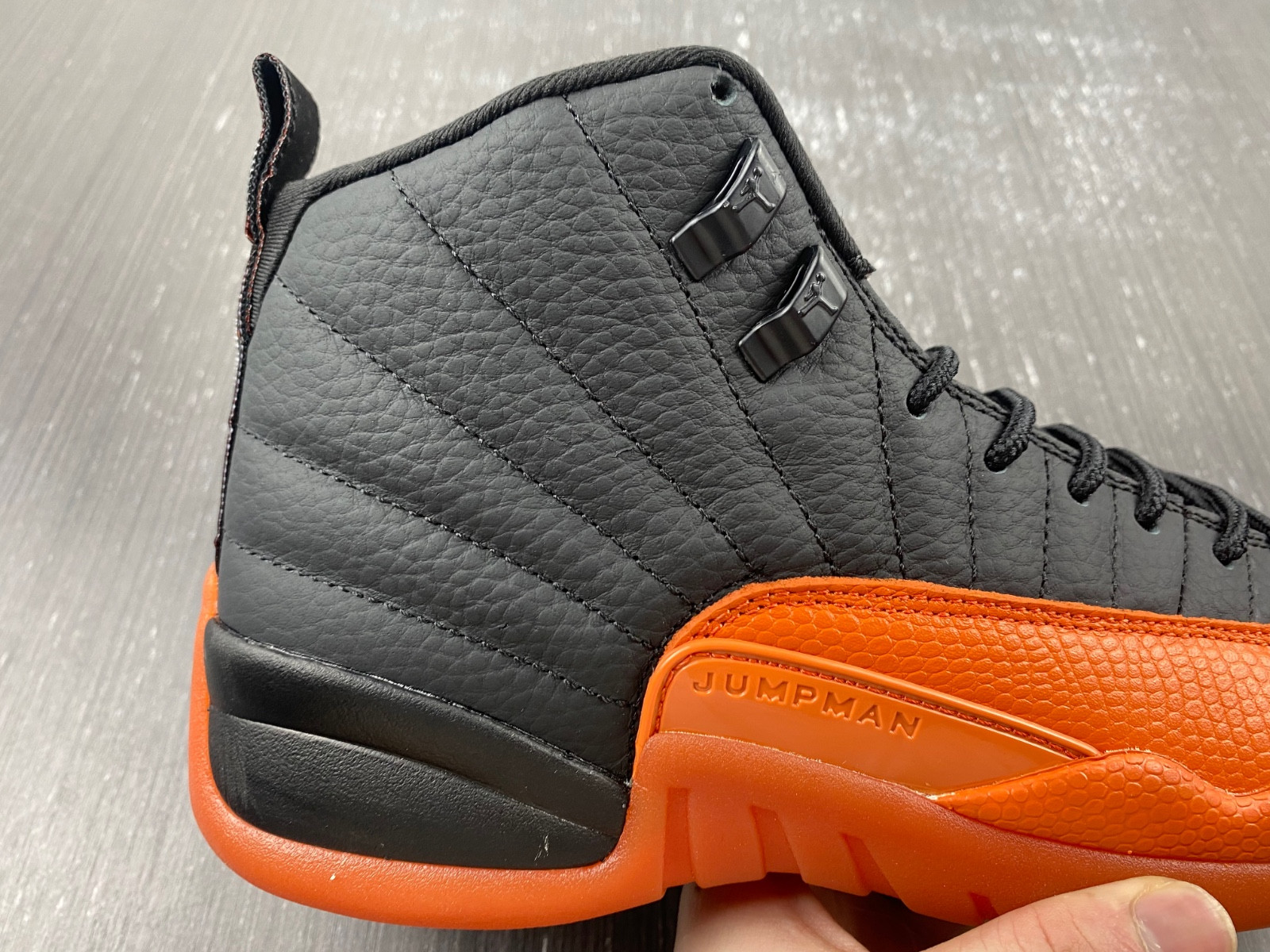 air jordan 12 wmns brilliant orange fd9101-081