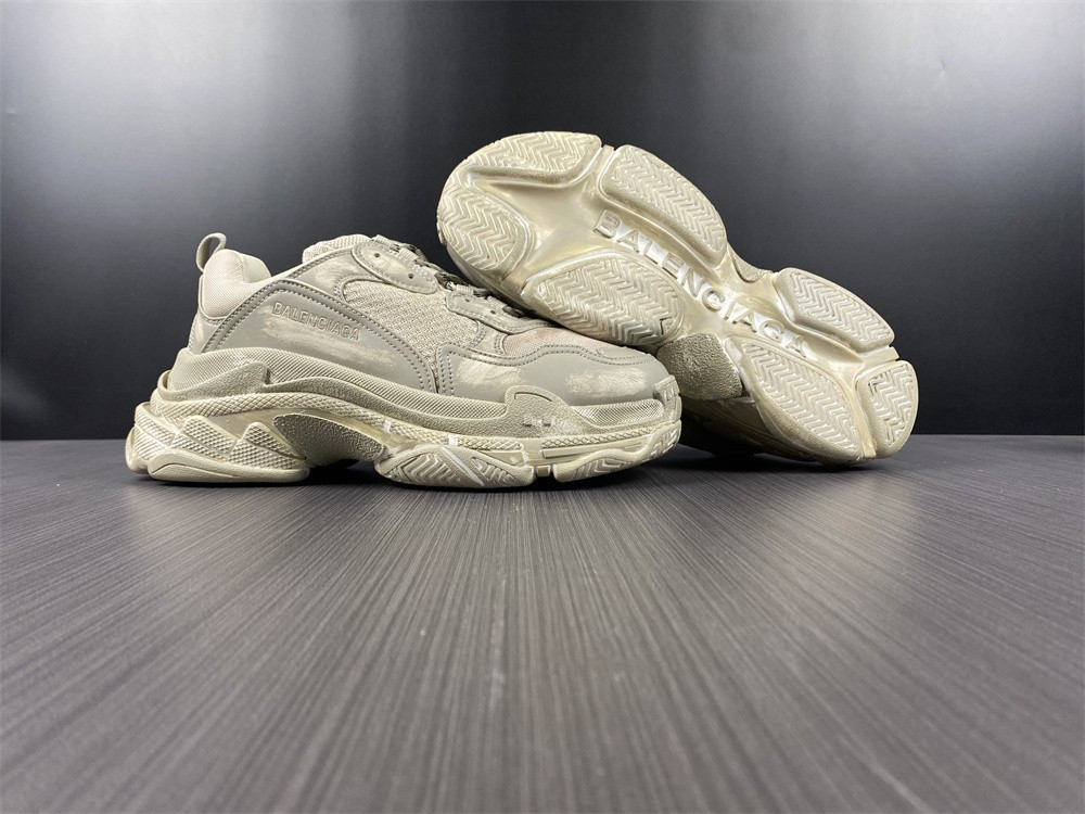 Ba*len*cia*ga triple s cream -colored sneaker