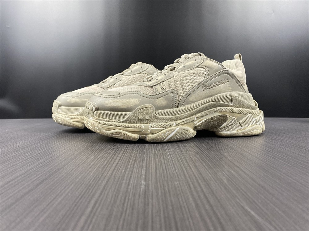 Ba*len*cia*ga triple s cream -colored sneaker