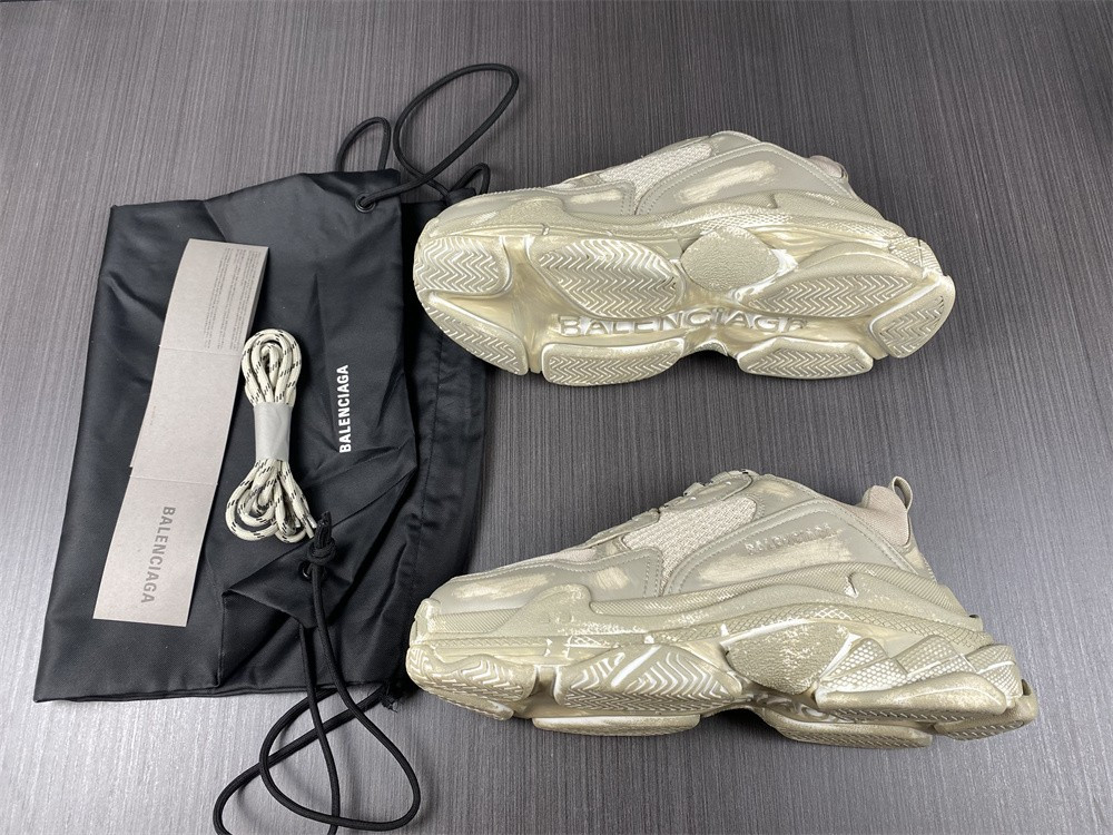 Ba*len*cia*ga triple s cream -colored sneaker