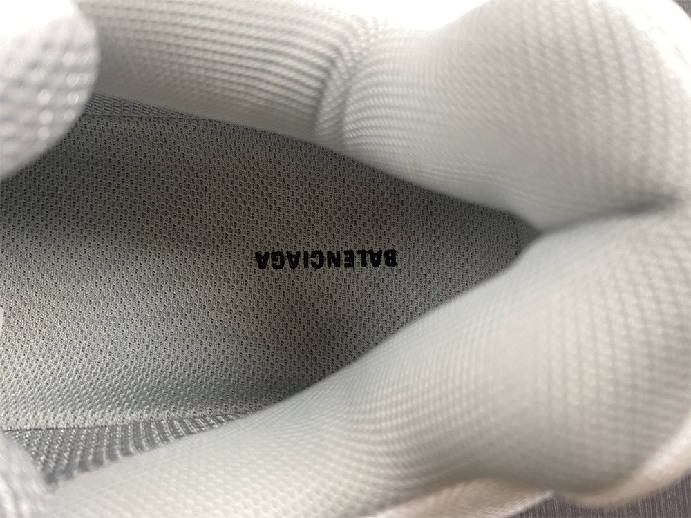 Ba*len*cia*ga triple s