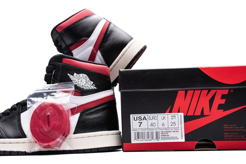 jordan 1 retro high black gym red 555088-061