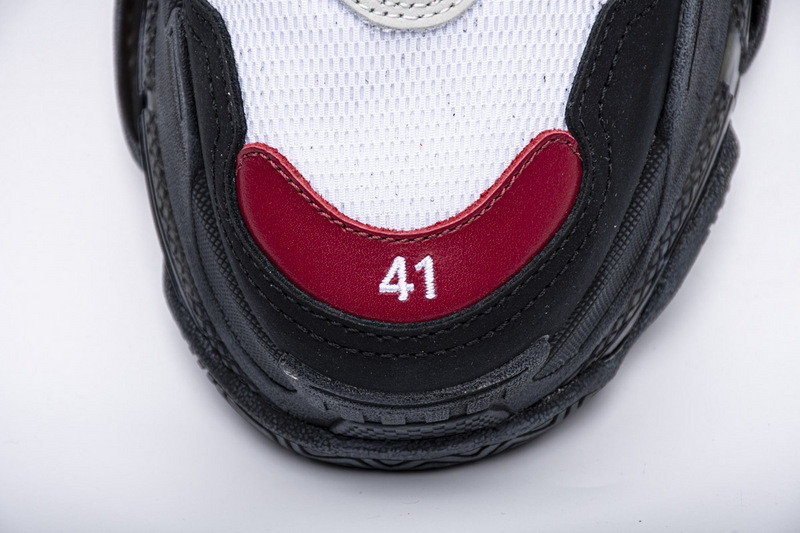 Ba*len*cia*ga triple s