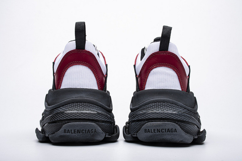 Ba*len*cia*ga triple s