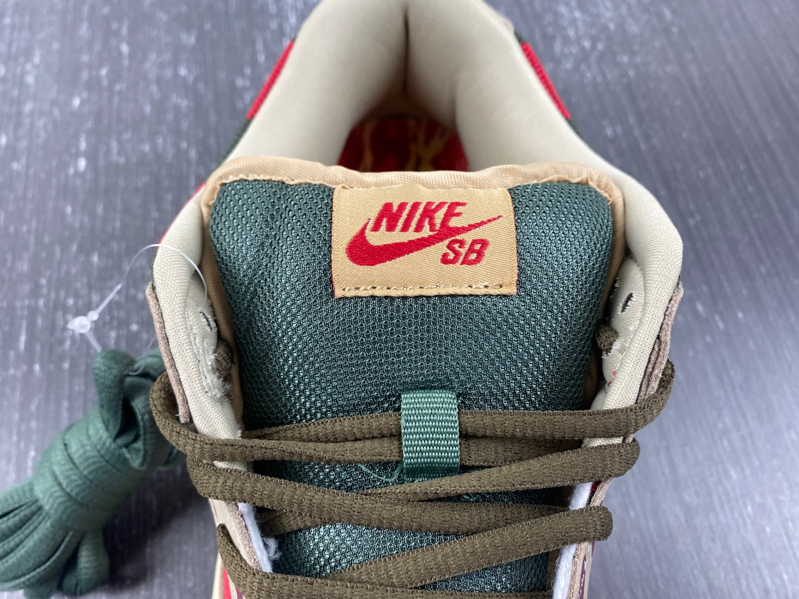 nike dunk sb low freddy krueger - 313170-202