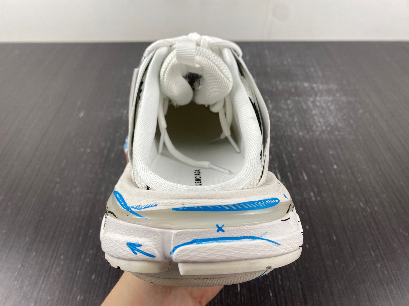 Ba*len*cia*ga track mule