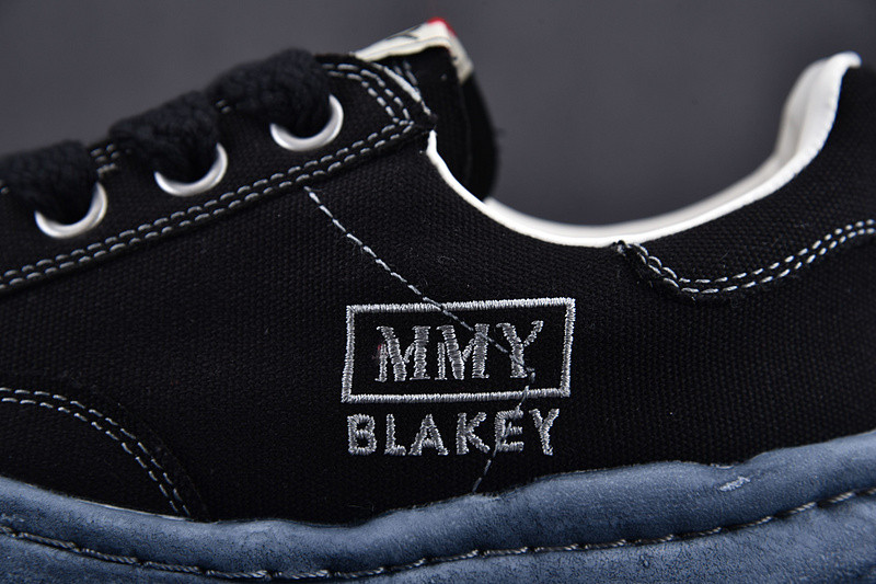 mmy sneaker 0011