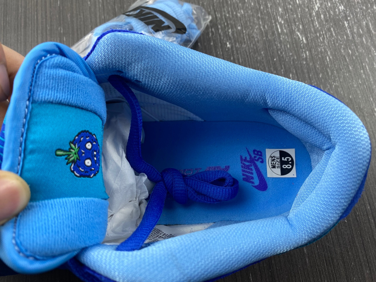 nike sb dunk low blue raspberry - dm0807-400