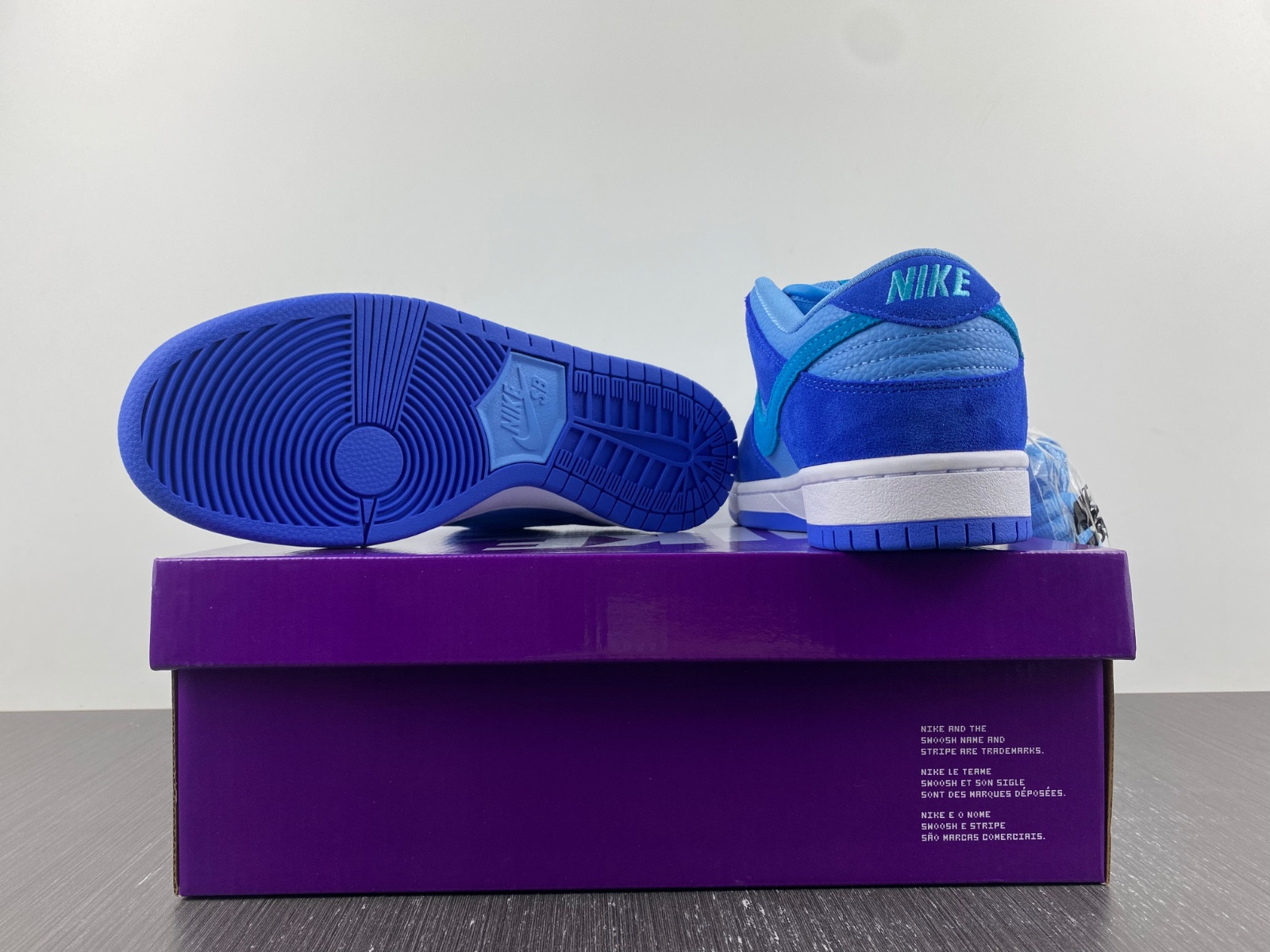 nike sb dunk low blue raspberry - dm0807-400