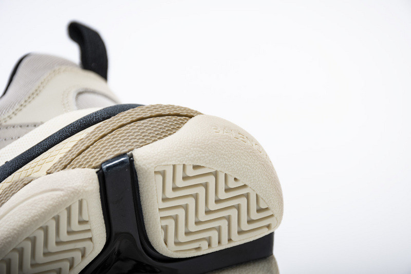 Ba*len*cia*ga triple s trainers vanille