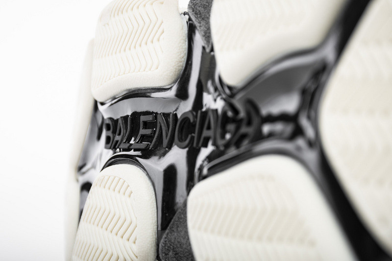 Ba*len*cia*ga triple s trainers vanille