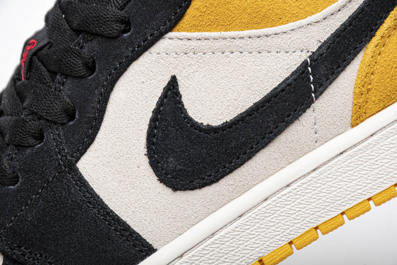jordan 1 low sail university gold black 553558-127