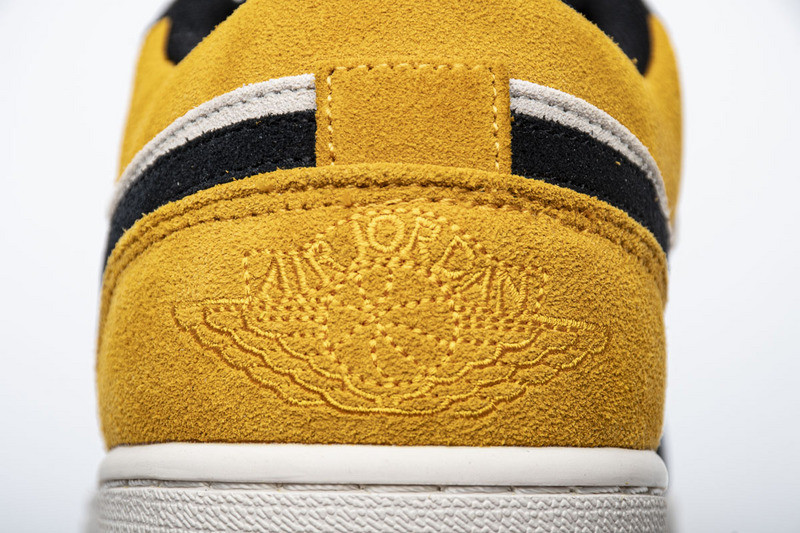jordan 1 low sail university gold black 553558-127