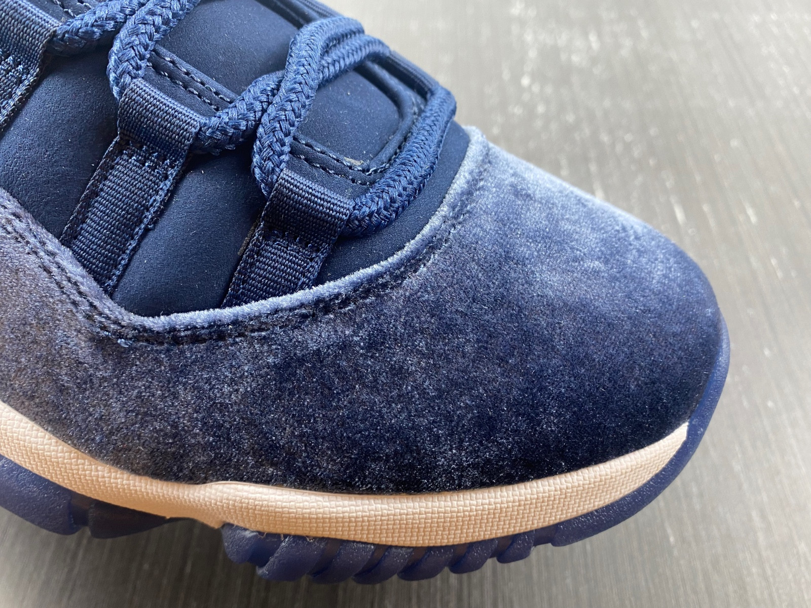 air jordan 11 midnight navy metallic silver white ar0715-441