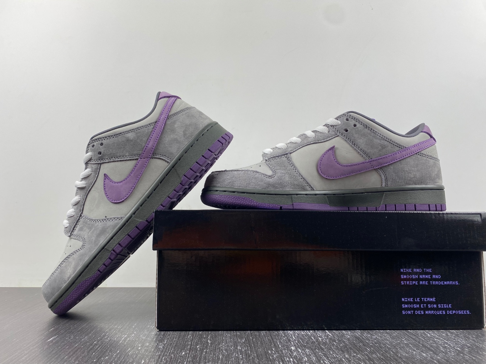 dunk sb low purple pigeon 304292-051