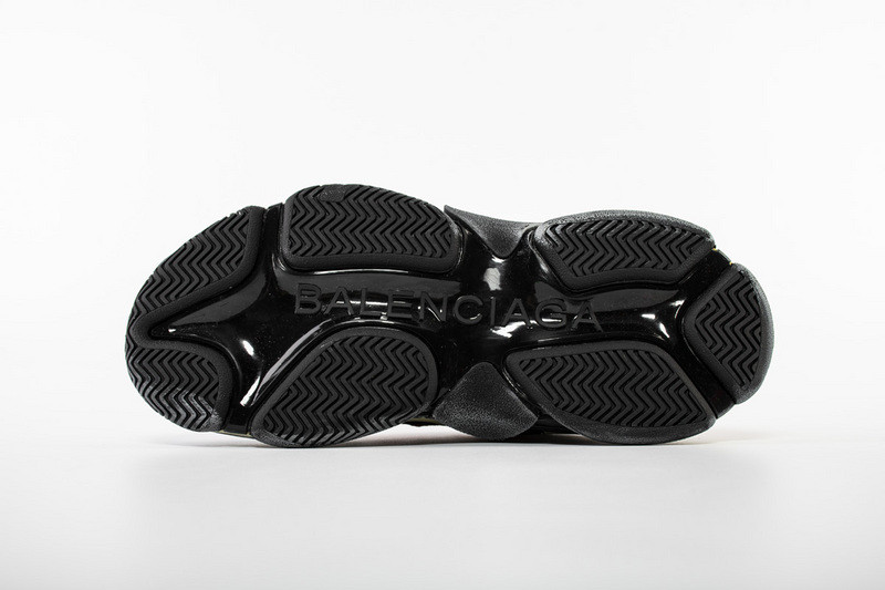 Ba*len*cia*ga triple s red/ black