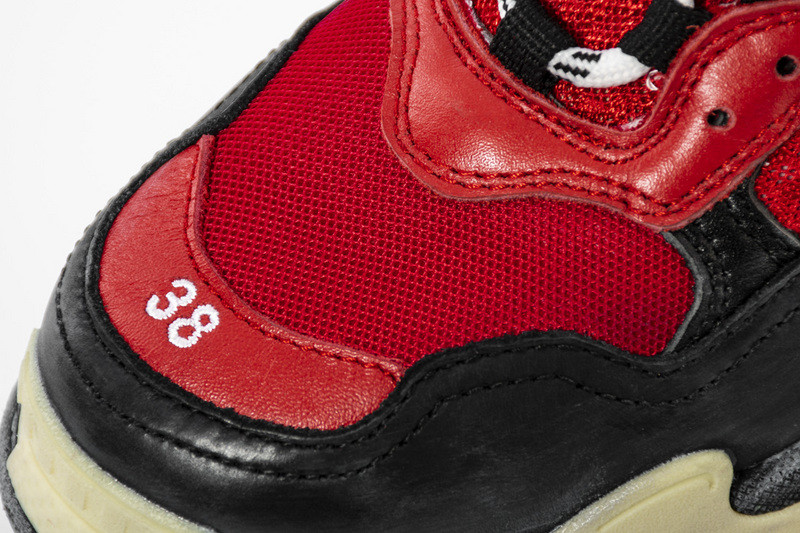 Ba*len*cia*ga triple s red/ black