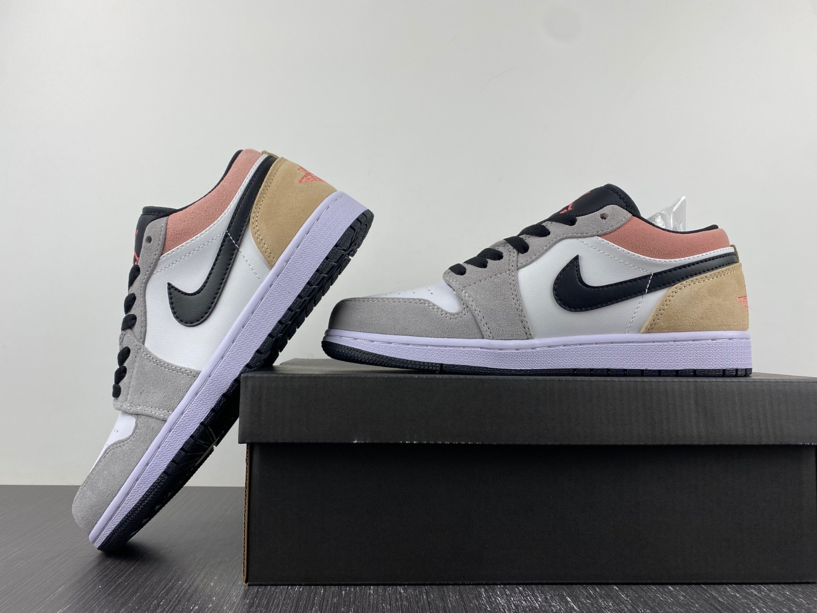 air jordan 1 low "flight club" dx4334-008