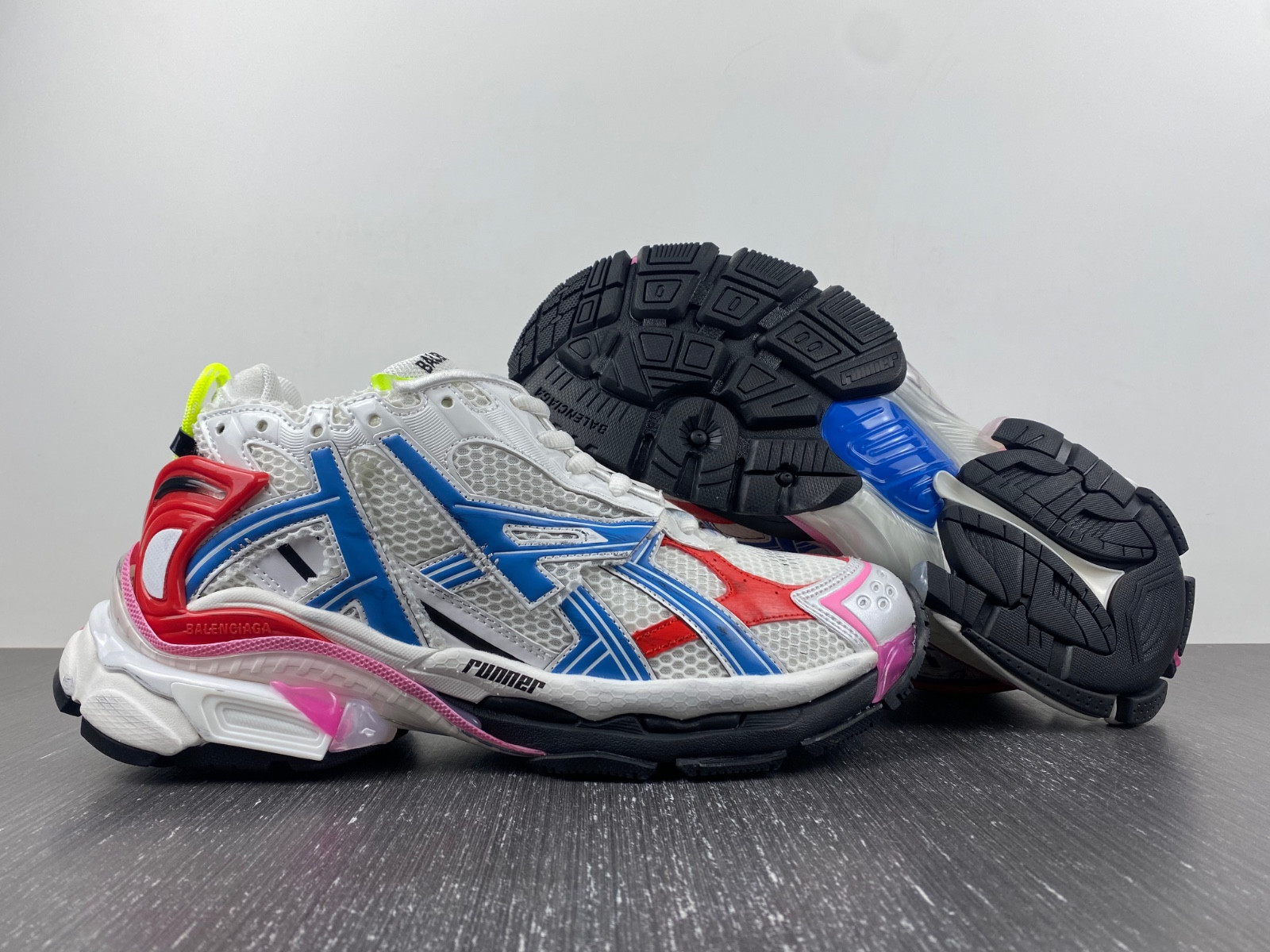 Ba*len*cia*ga runner sneaker
