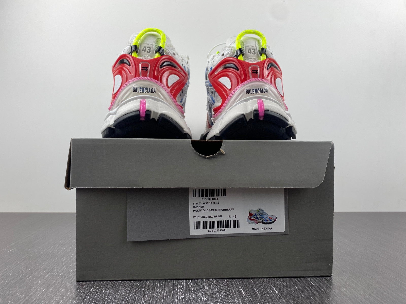 Ba*len*cia*ga runner sneaker