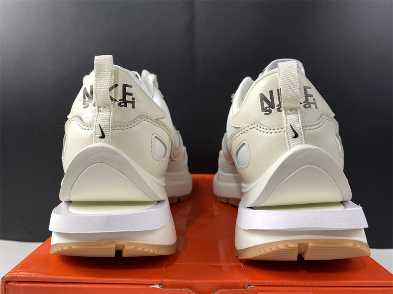sacai x nike vaporwaffle 3.0 dd1875-100