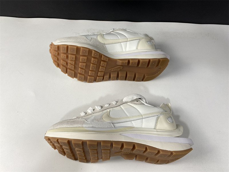 sacai x nike vaporwaffle 3.0 dd1875-100