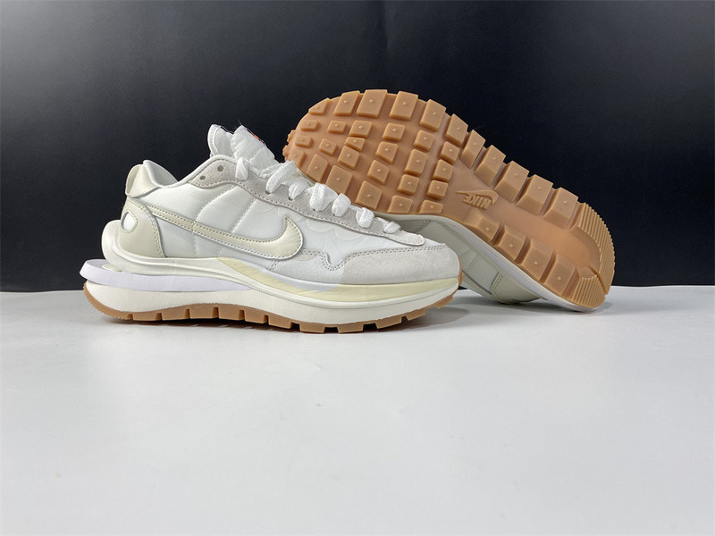 sacai x nike vaporwaffle 3.0 dd1875-100