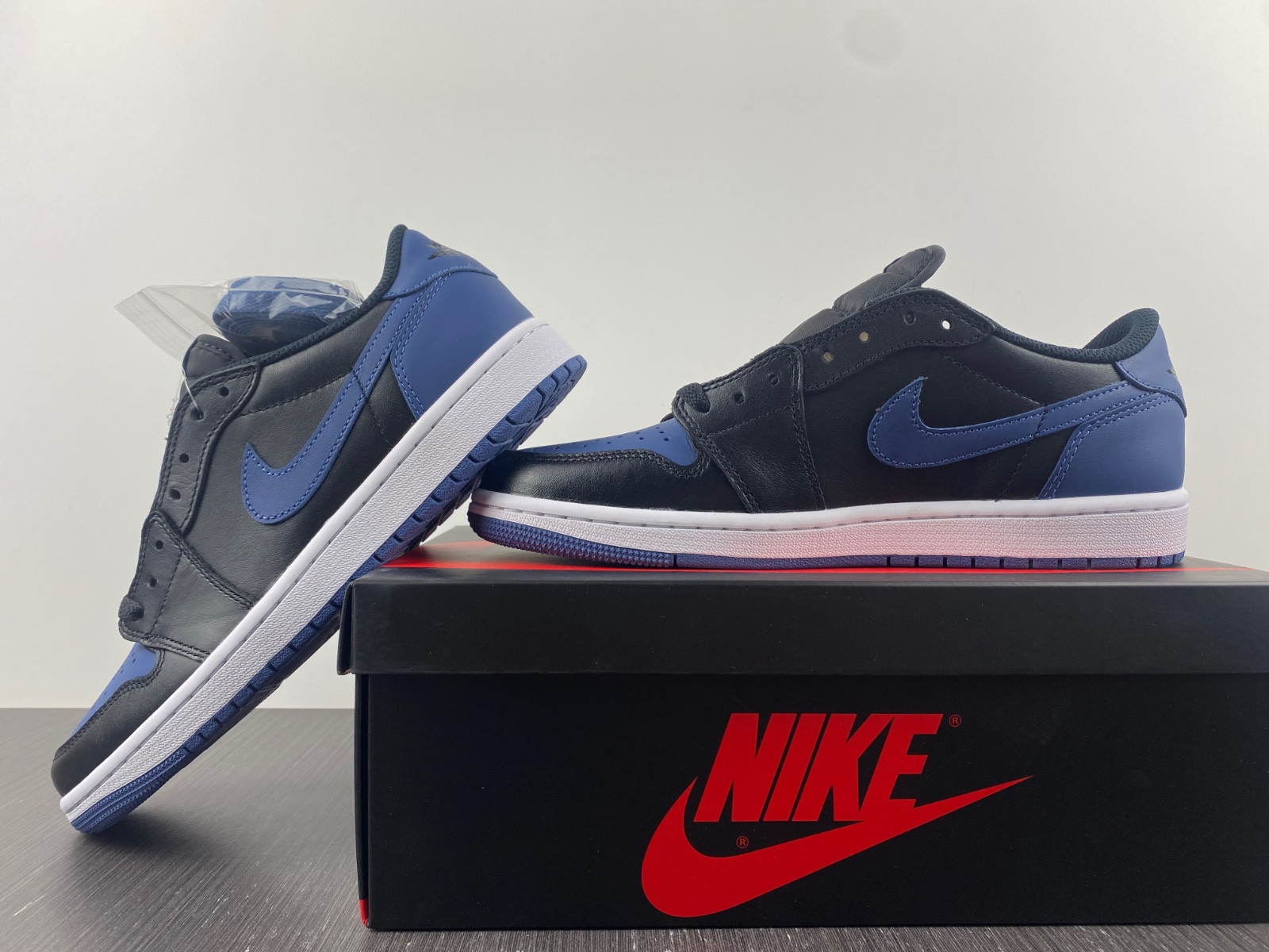 jordan 1 retro low og mystic navy - cz0790-041